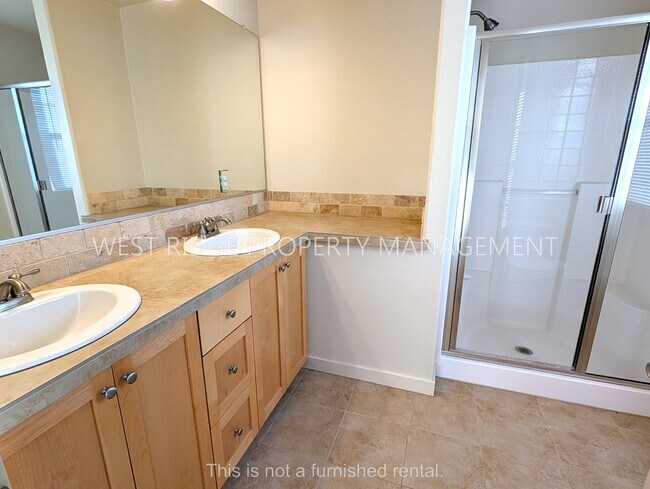 Building Photo - 13655 SW King Lear Way