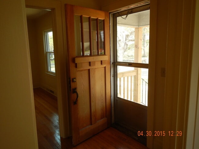 Building Photo - Beautiful Corner Lot Home On Quiet Residen...