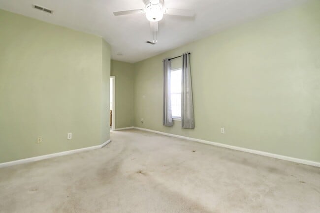 Building Photo - 106 Linden Ct