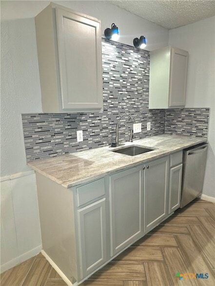 Building Photo - 1901 N 10th St