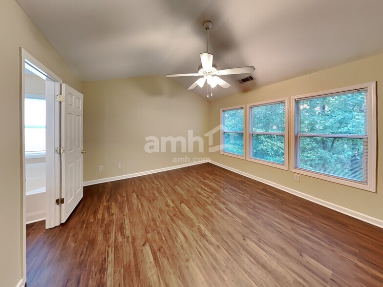 Building Photo - 2551 Fieldview Way