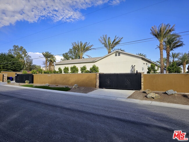 Building Photo - 38580 Rancho Los Cerritos Dr