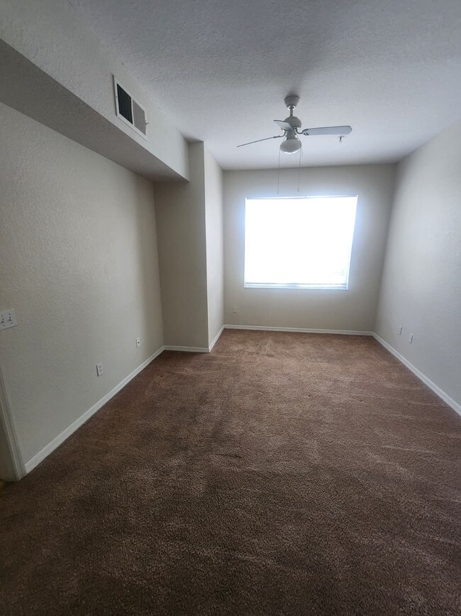 Building Photo - 4002 Venetian Bay Dr