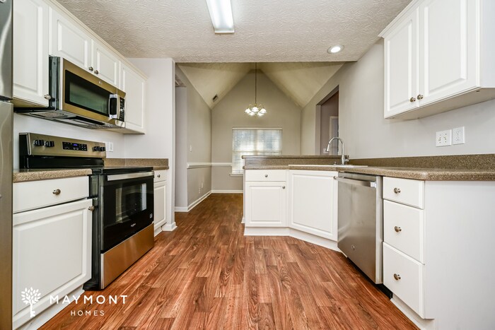 Building Photo - 35 Trelawney Trce