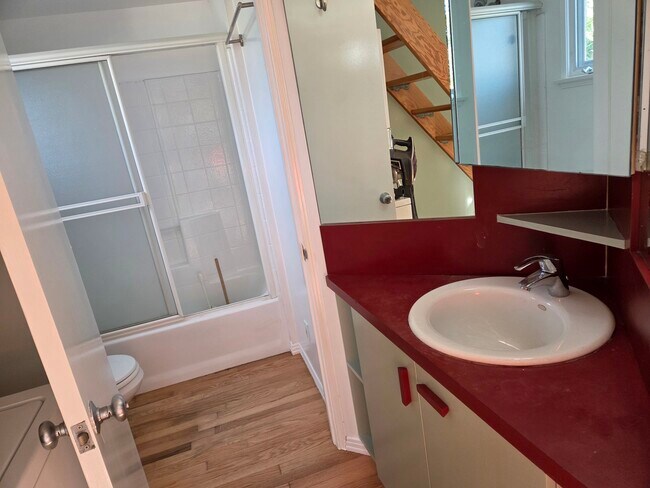 Building Photo - 2417 4th St