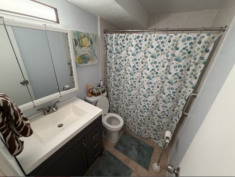 Building Photo - 10595 104th Ave