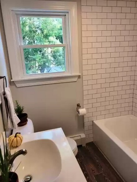 Building Photo - 15 Boyden Dr