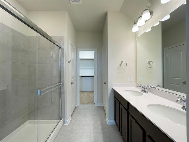 Building Photo - 1805 Nelson St