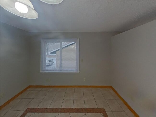 Building Photo - 2605 Eastman Dr