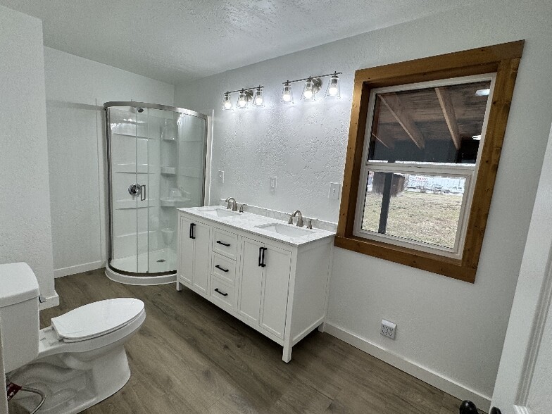 Building Photo - 202 Woodland Rd