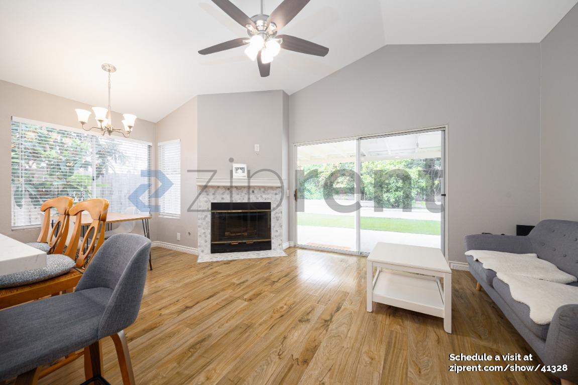 Building Photo - 9453 Stargaze Ave