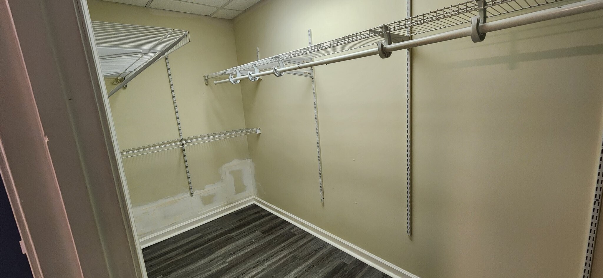 Building Photo - 201 Reeves Creek Way