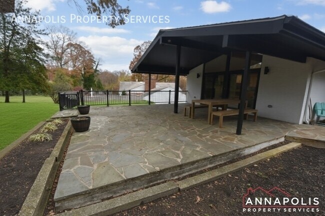 Building Photo - 364 Dun Robbin Dr