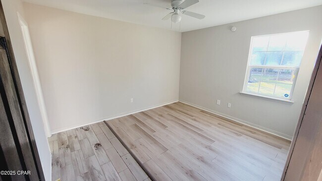 Building Photo - 1813 Arthur Ave