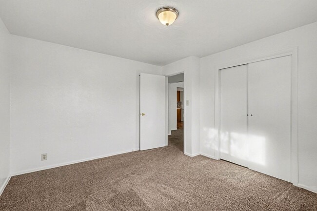 Building Photo - Newly remodelled 3 bedroom ranch - available May 1st!!!