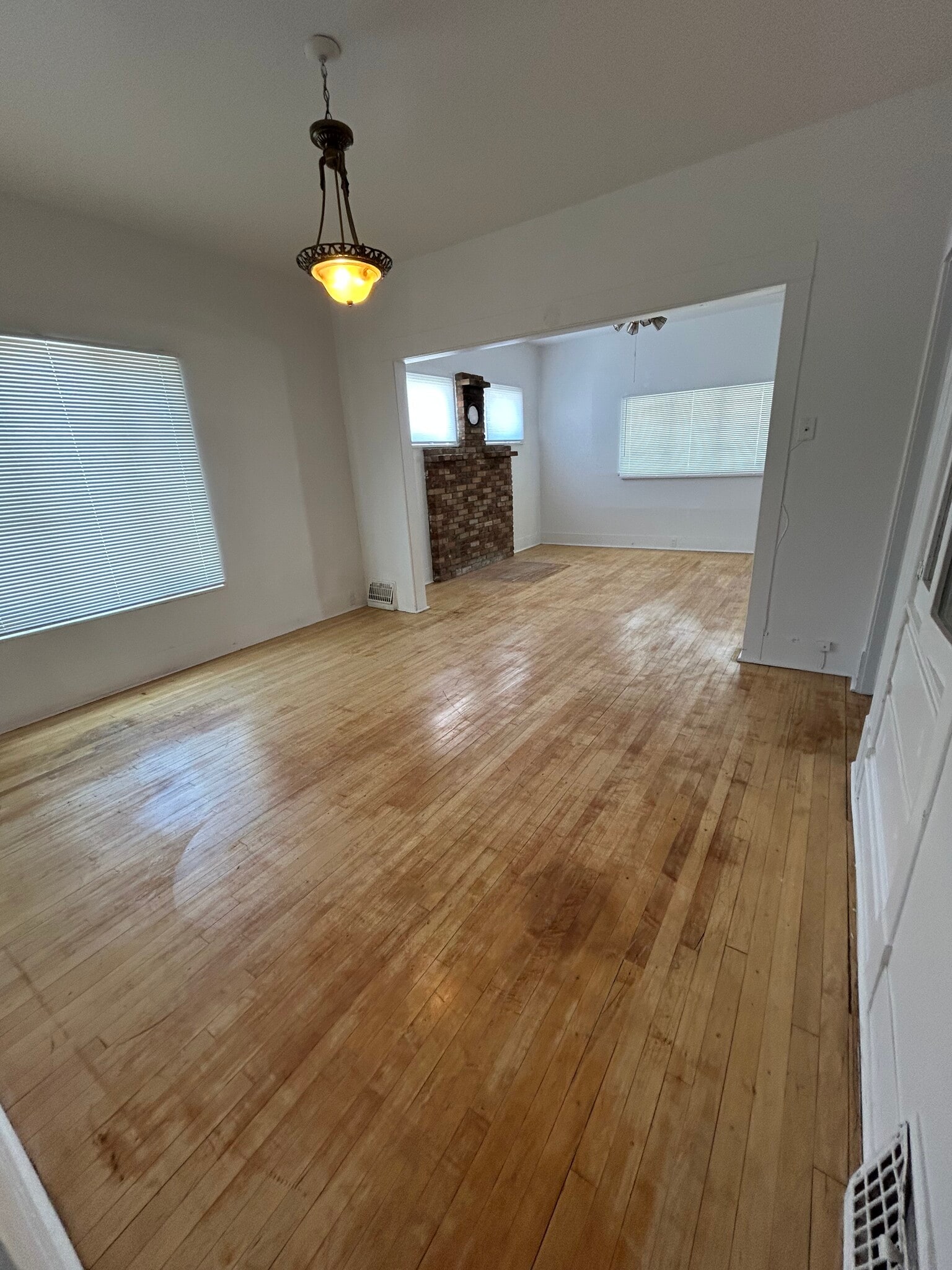 Building Photo - 800 6th Ave N