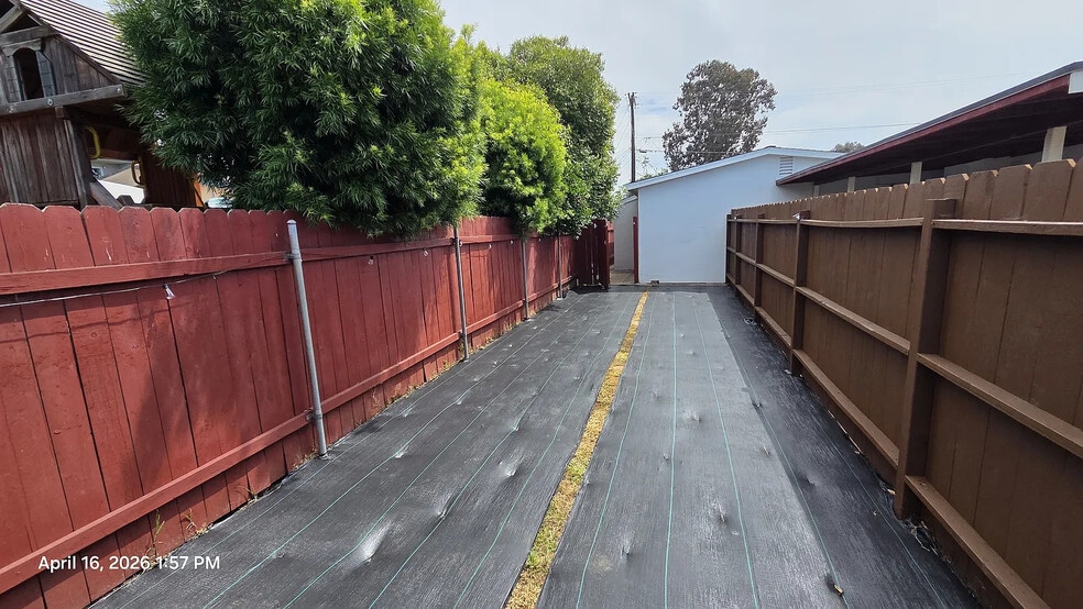 Building Photo - 4134 Fond du Lac Ave