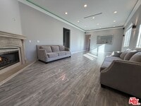 Building Photo - 10006 Samoa Ave