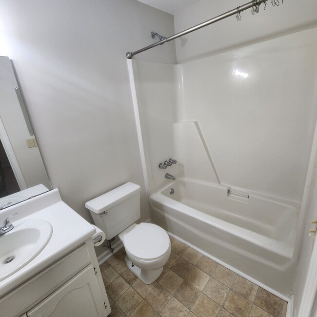 Building Photo - 103 Brams Ct