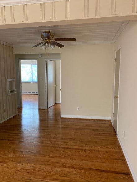 Building Photo - 1614 Beacon St