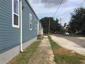 Building Photo - 700 N Alexander St