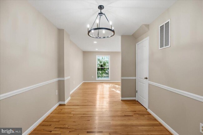 Building Photo - 1501 Chatham Colony Ct