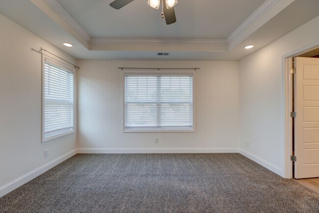 Building Photo - 1385 Harmon Ln