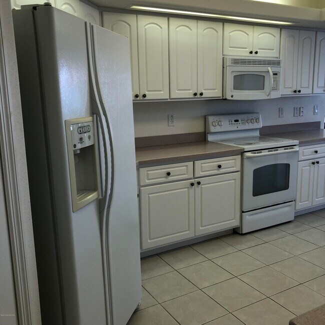 Building Photo - 8935 Puerto Del Rio Dr