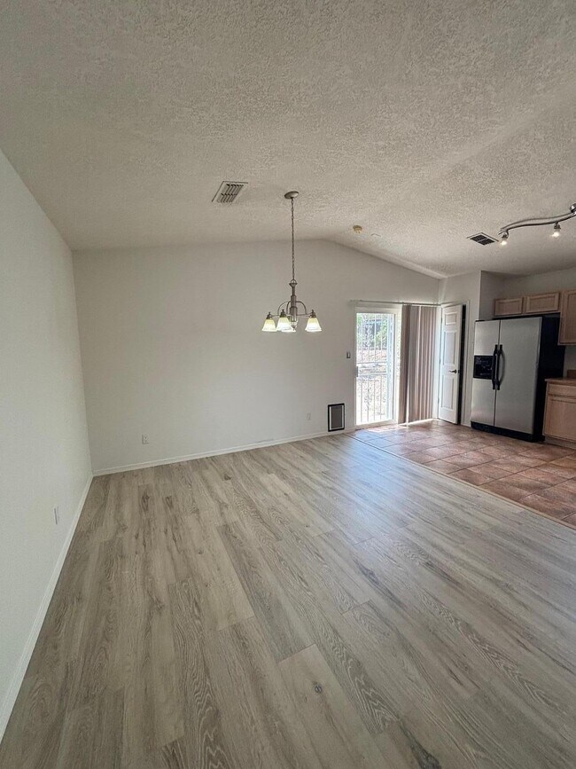 Building Photo - 7822 Desert Springs Ct SW