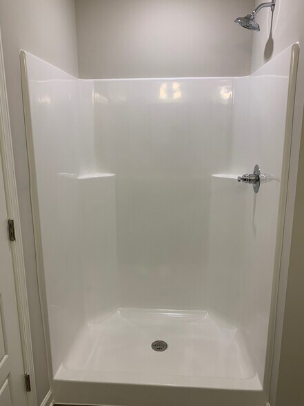 Building Photo - 6260 Townley Way