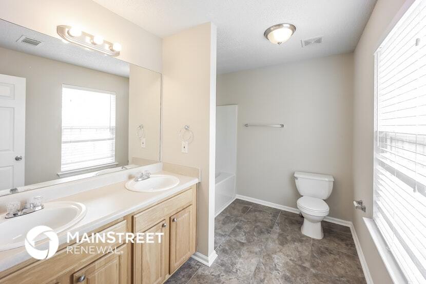 Building Photo - 6117 Hickory Ln Dr