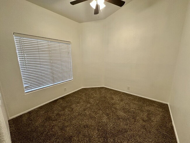 Building Photo - 2353 W Hemlock Ct