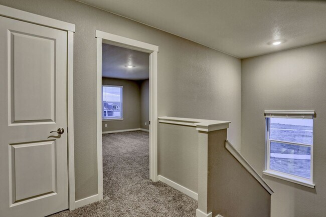 Building Photo - 4 Bedroom home in Windsor