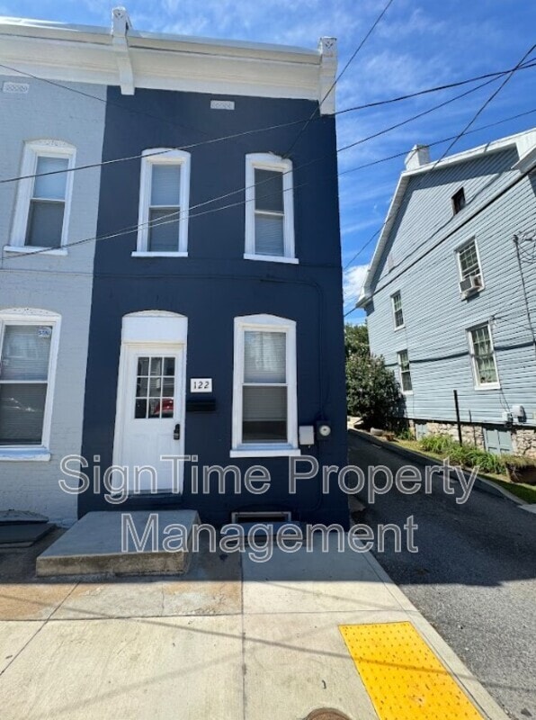 Building Photo - 114-122 North Conococheague Street