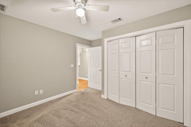 Building Photo - 4 Swift Pass