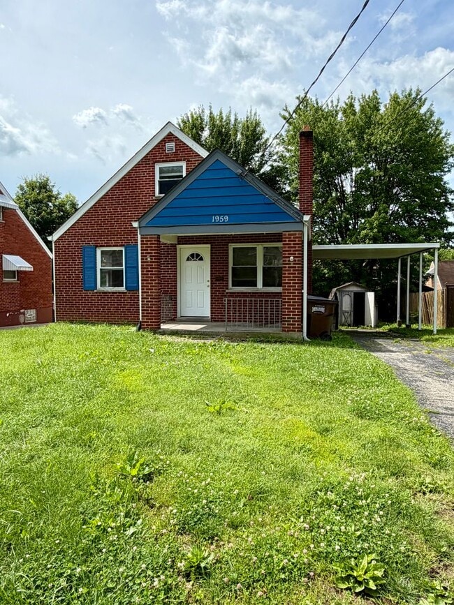 Building Photo - Nice 3 Bed/1 Bath Brick House for Rent in Mount Healthy.
