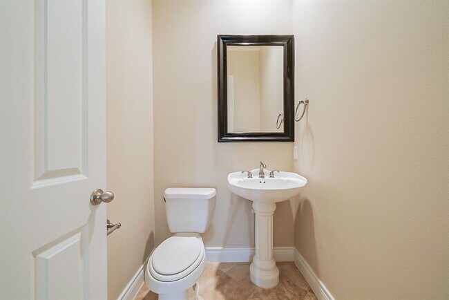 Building Photo - 9103 Harbor Hills Dr