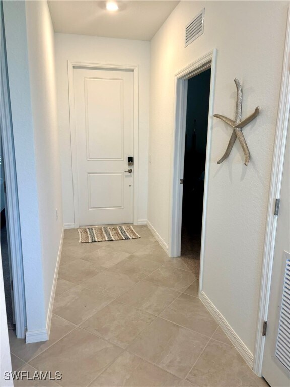 Building Photo - 15275 Grn Acrs Ave