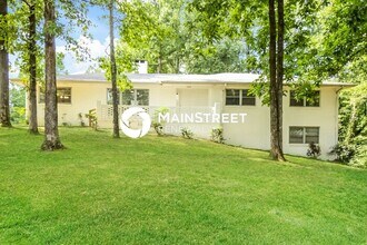 Building Photo - 3 Bedroom Pet-Friendly Home in FULTONDALE, AL with Main Street Renewal
