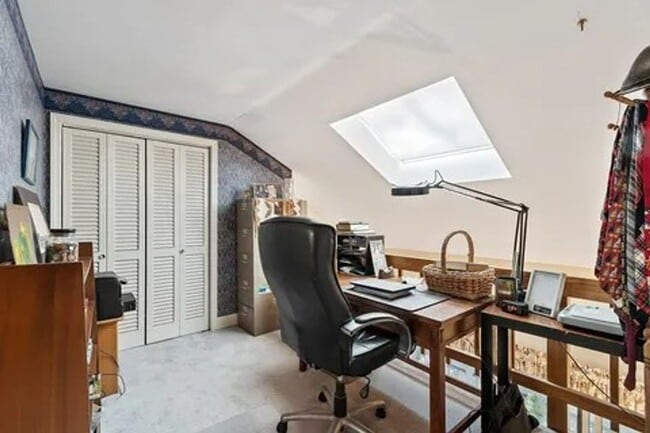 Building Photo - Large 2 Bed/2.5 Bath Condo | Private Back Deck | Washer and Dryer and More!