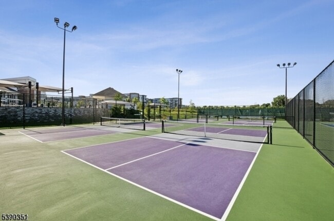 Building Photo - 2 Vanderbilt Blvd