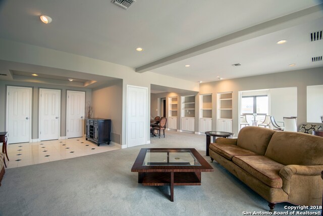 Building Photo - 7701 Wurzbach Rd