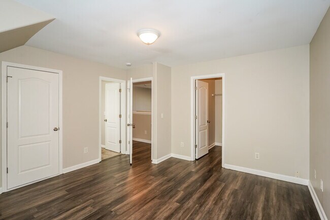 Building Photo - 542 Pippin Dr