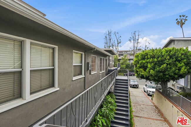 Building Photo - 1944 S Beverly Glen Blvd