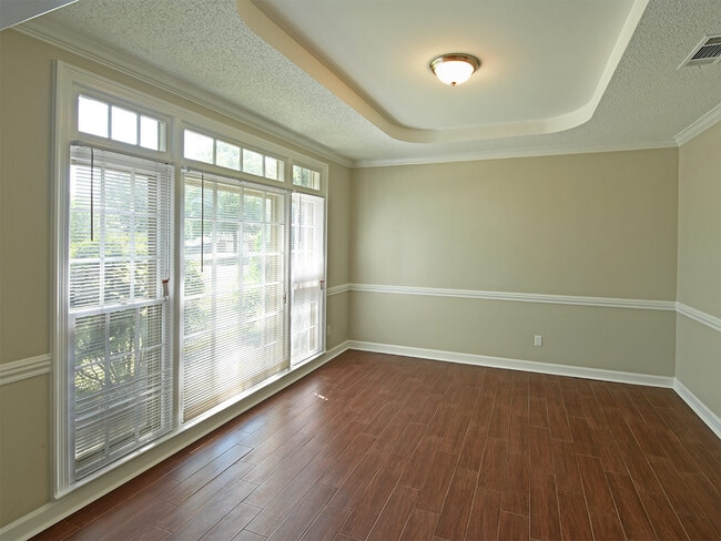 Building Photo - 3 Bedroom with Bonus, 2.5 Bathroom Near Lo...