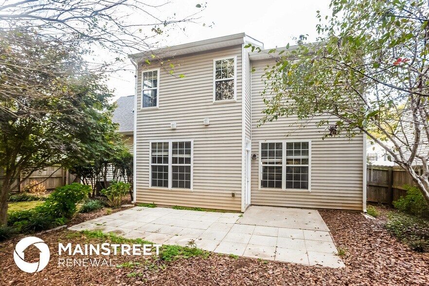 Building Photo - 8104 Weeping Fig Ln