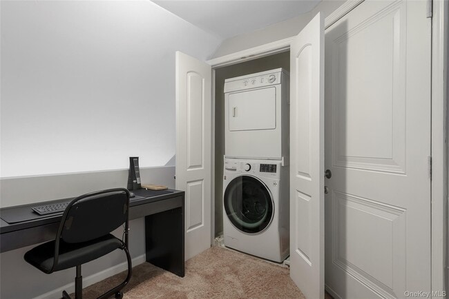 Building Photo - 330 Maple Ave