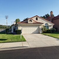Building Photo - (((AVAILABLE))) REDLANDS 3bed 2 bath Must See!