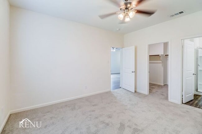 Building Photo - 6218 Old Bridge Way