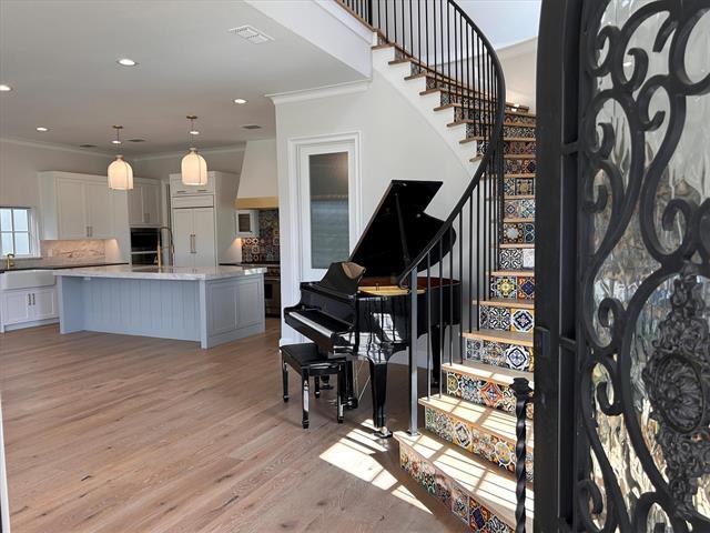 Building Photo - 2959 Sunset Blvd